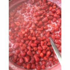 Ev Yapımı Doğal Çilek Reçeli (1 Kg)