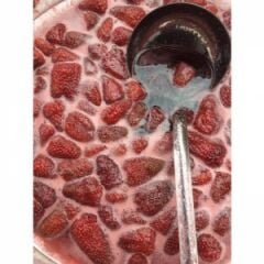 Ev Yapımı Doğal Çilek Reçeli (1 Kg)